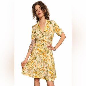 Vintage 70s polyester floral dress.  Size s